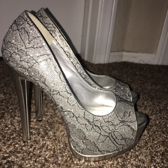 Prom Shoes - Picture 1 of 3